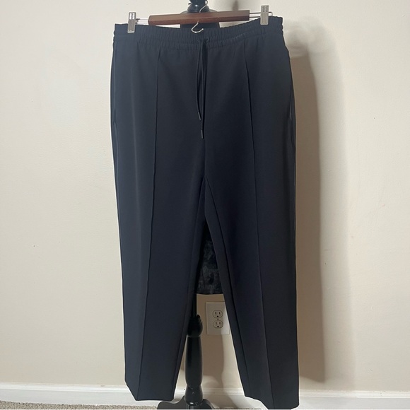 Athleta Women's Black Endeavor Drawstring Straight Leg Crop Pants Sz 8 - Picture 2 of 14